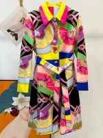 Autumn 2025 women's new temperament printing single-breasted long-sleeved windbreaker fashion tie waist A long coat.