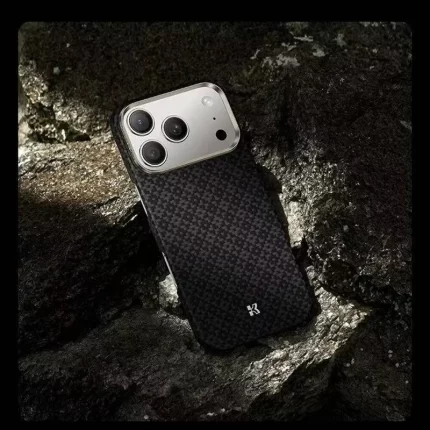 Benks Carbon Fibre Wireless Charging Case for iPhone 17Pro max/Pro Kevlar Floating Woven Phone Shell Back Protective Case Gifts