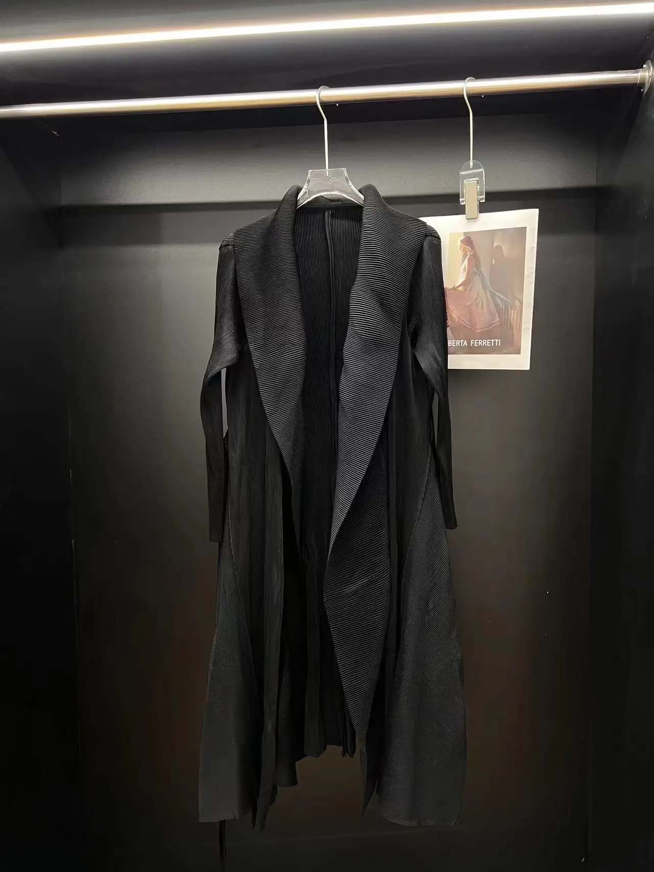 kf-S6a764cc33b7645d48f3468257d276dcdE Miyake 2025 Summer Fashion Casual Peplum Robe Clothing Cardigan Design Sense Solid Colour Long Sleeve Pleated Women's Dresses - Image 1