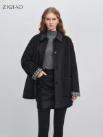 ZIQIAO Women's Plaid Patchwork Faux Leather Collar Wool Coat 2025 Winter New Style Mid-Length Coat Daily Commuting Travel