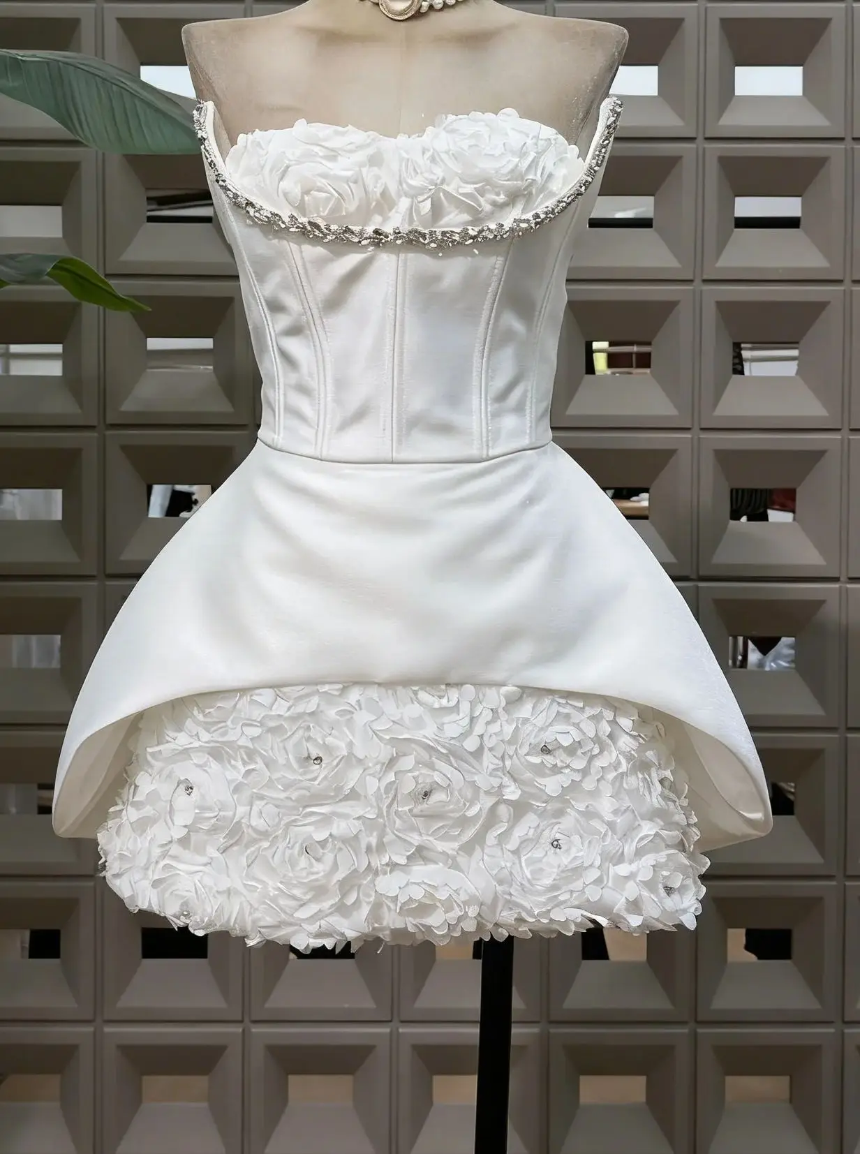 kf-Se6426372ad2d40f0a12d8cf31590e773C New Women Sexy Backless Floral Strapless Rhinestone Diamond Stylish Fashion Chic Dresses Party Christmas Ball Evening Gown dress - Image 1